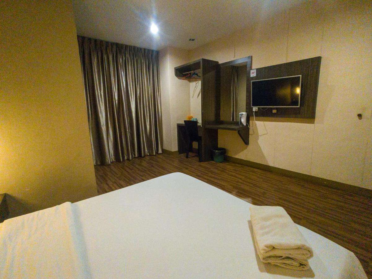 V Hotel Johor Bahru Exteriér fotografie